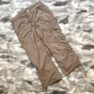 The North Face quick dry capri pants in excellent condition